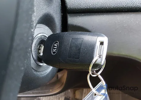 2019 Kia Sportage Lx z USA, uszkodzony, nr VIN KNDPMCAC9K7602290